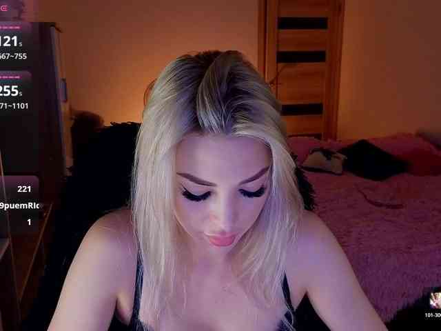MilanaOmgReal webcam