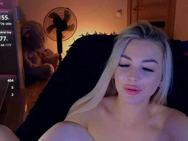 MilanaOmgReal webcam