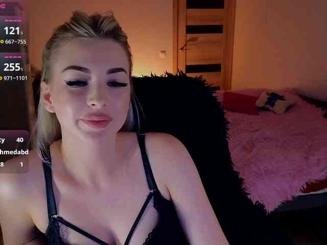 MilanaOmgReal webcam