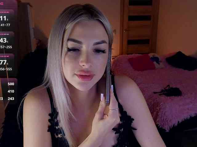 MilanaOmgReal webcam