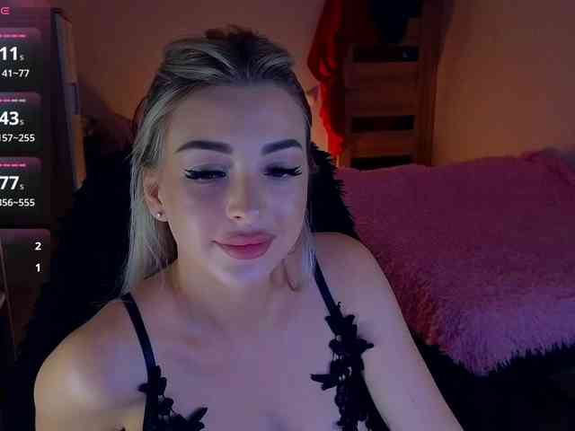 MilanaOmgReal webcam