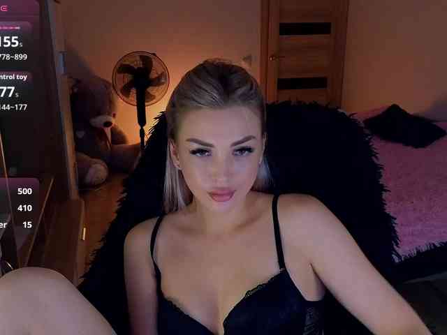 MilanaOmgReal webcam