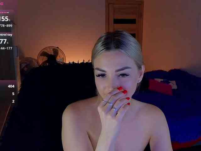 MilanaOmgReal webcam