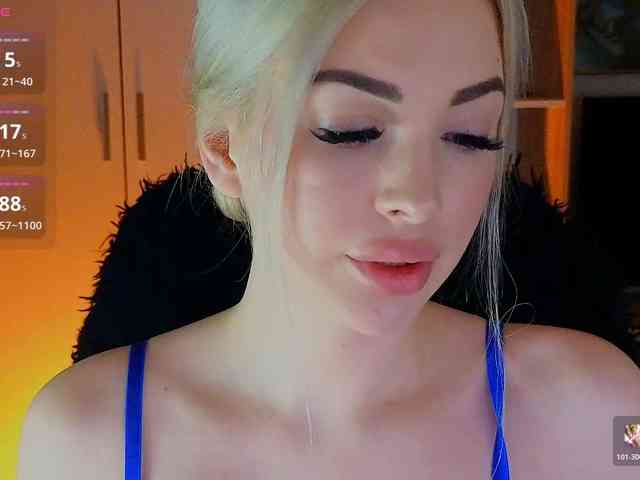 MilanaOmgReal webcam