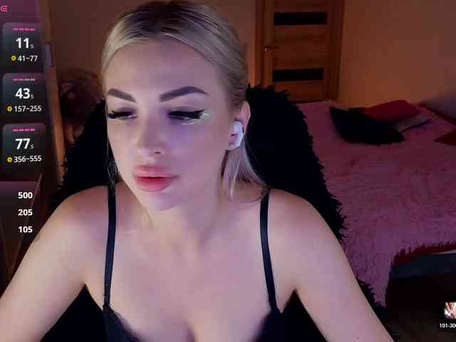 MilanaOmgReal webcam