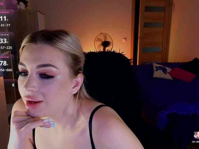 MilanaOmgReal webcam