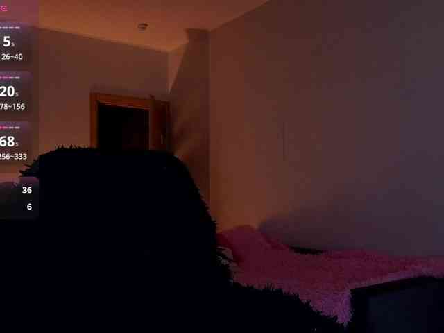 MilanaOmgReal webcam