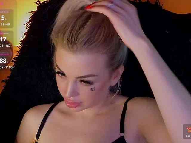 MilanaOmgReal webcam