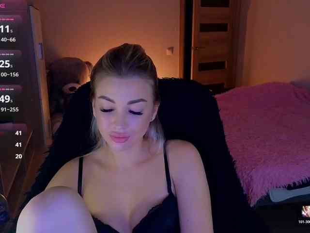 MilanaOmgReal webcam