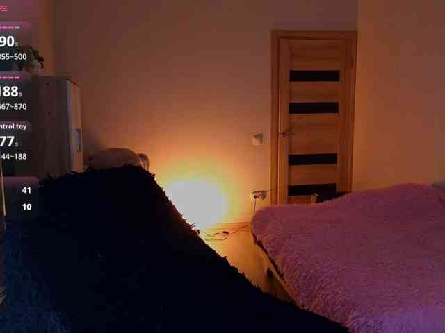 MilanaOmgReal webcam