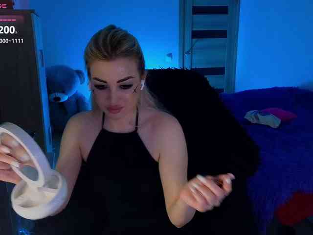 MilanaOmgReal Live Webcam on BongaCams