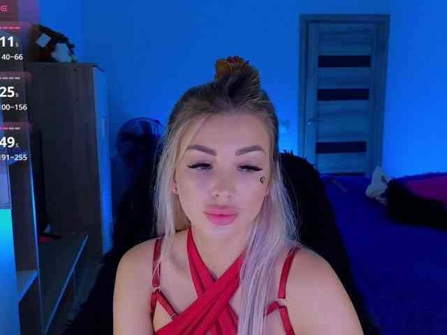 MilanaOmgReal webcam