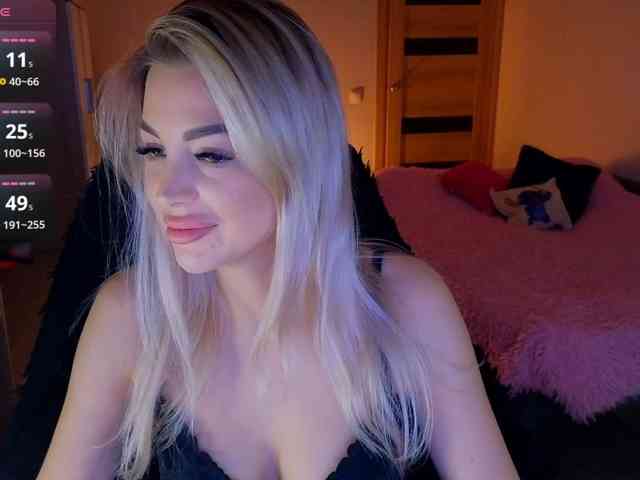 MilanaOmgReal webcam