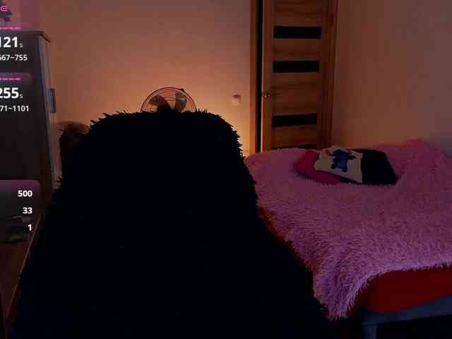 MilanaOmgReal webcam