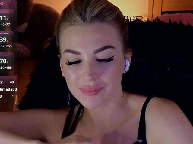 MilanaOmgReal webcam
