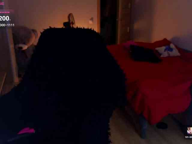 MilanaOmgReal webcam