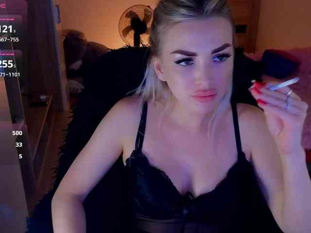 MilanaOmgReal webcam