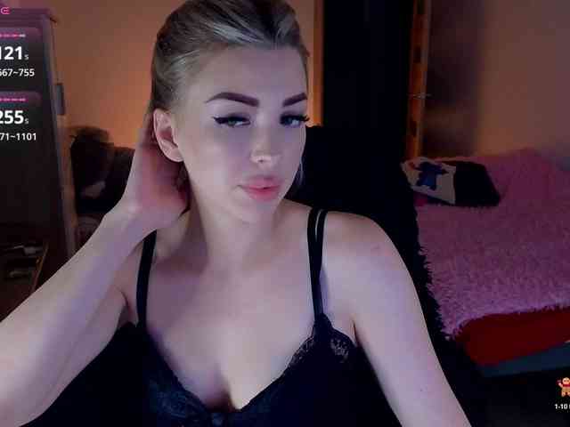 MilanaOmgReal webcam