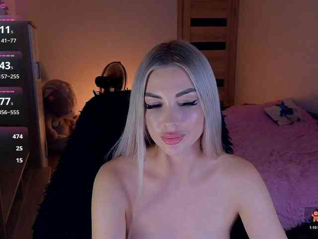 MilanaOmgReal webcam