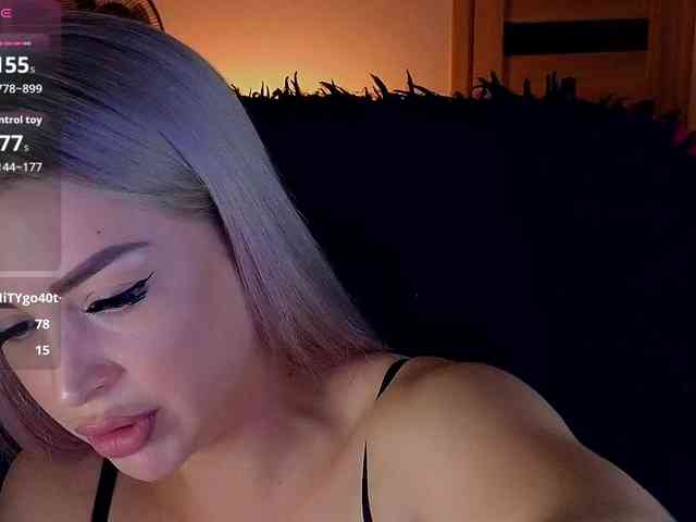 MilanaOmgReal webcam