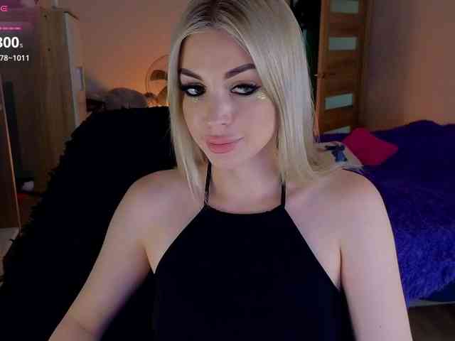MilanaOmgReal webcam