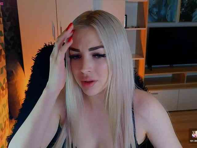 MilanaOmgReal webcam