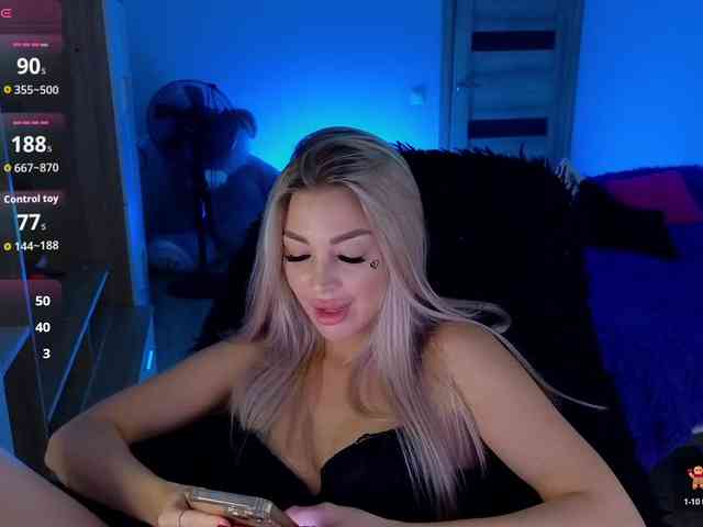 MilanaOmgReal webcam