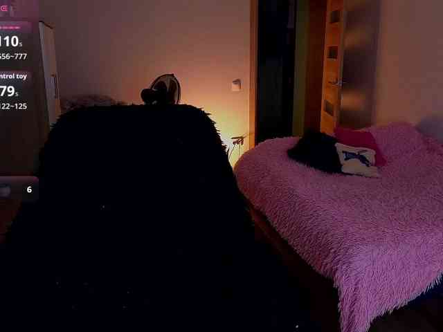 MilanaOmgReal webcam