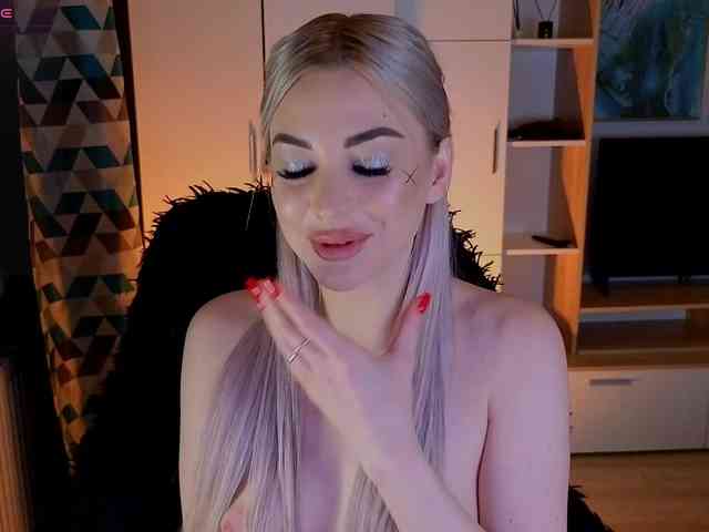 MilanaOmgReal webcam