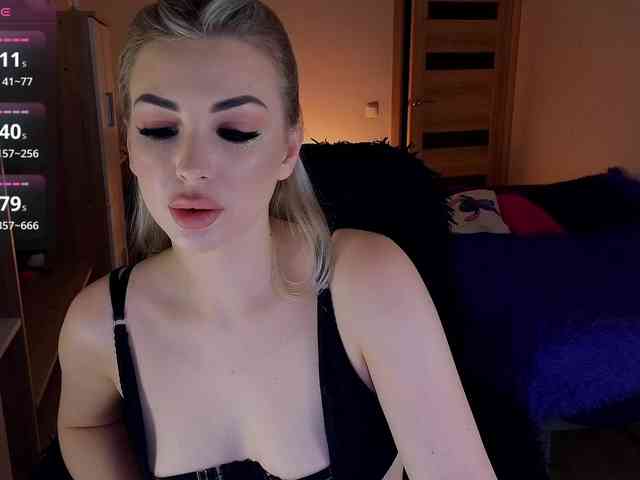 MilanaOmgReal webcam