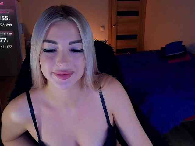 MilanaOmgReal Live Webcam on BongaCams