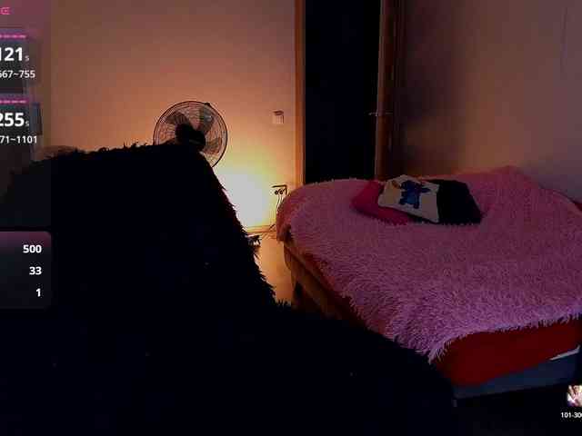 MilanaOmgReal webcam