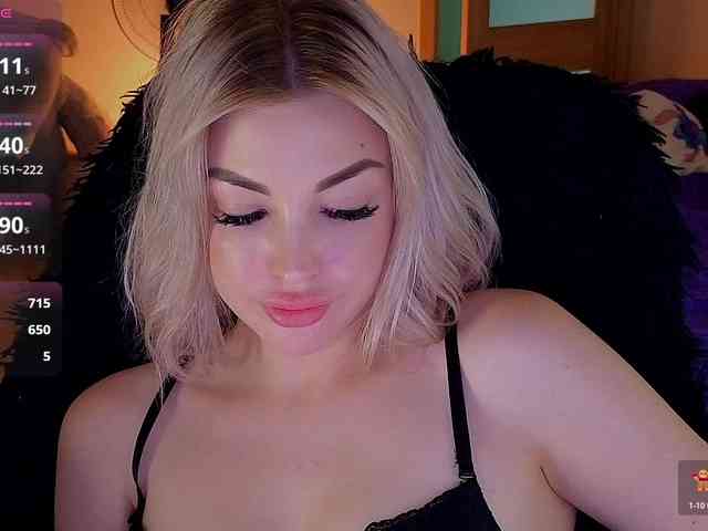 MilanaOmgReal webcam