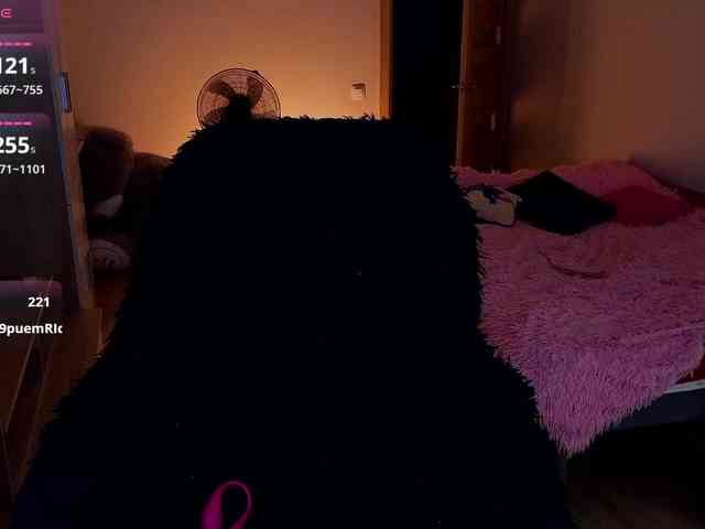MilanaOmgReal webcam