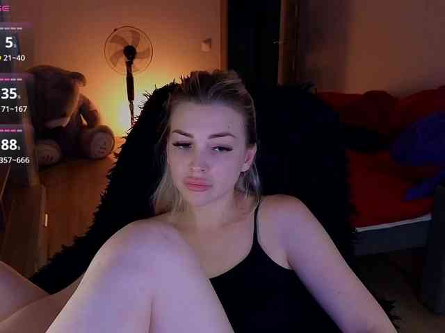 MilanaOmgReal webcam