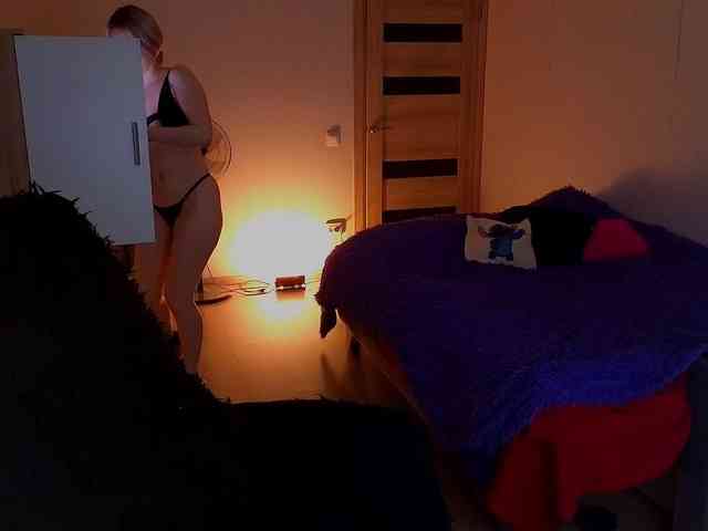 MilanaOmgReal webcam