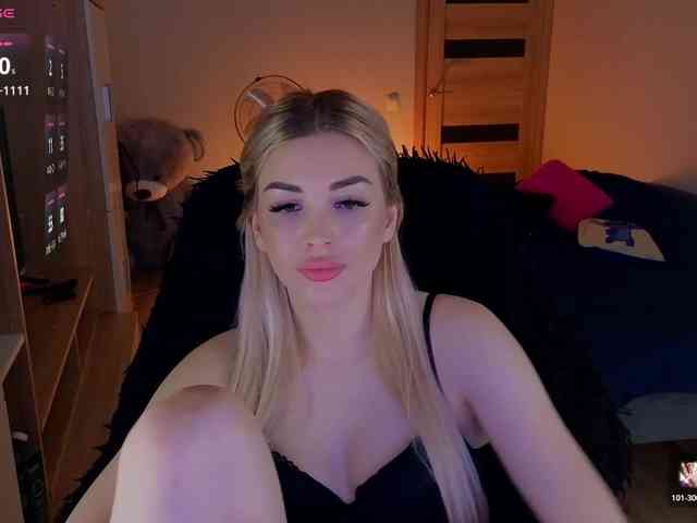 MilanaOmgReal webcam