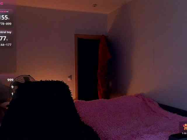 MilanaOmgReal webcam