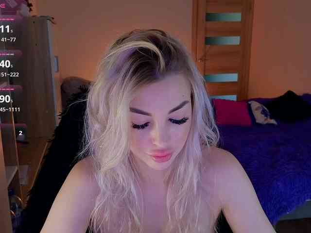 MilanaOmgReal webcam