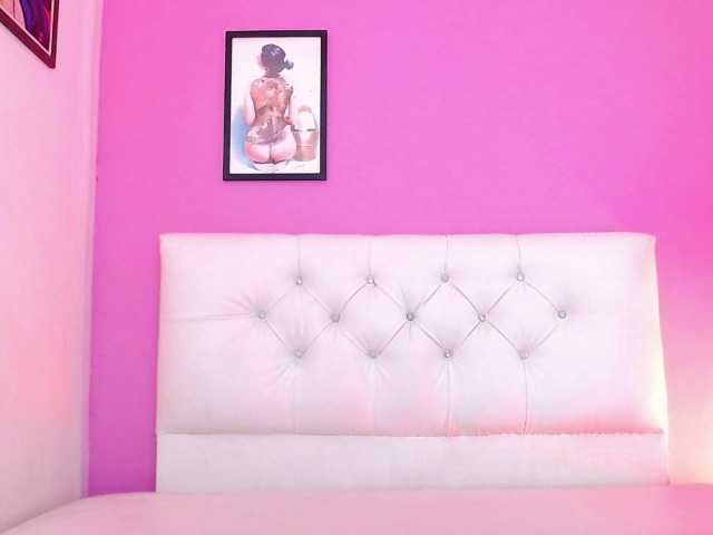 pamela666 live cam on UnifiedCams