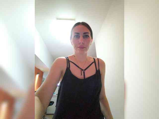 WOWLADY's webcam live show