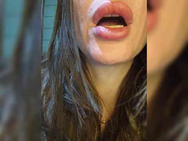 WOWLADY Live Webcam on BongaCams