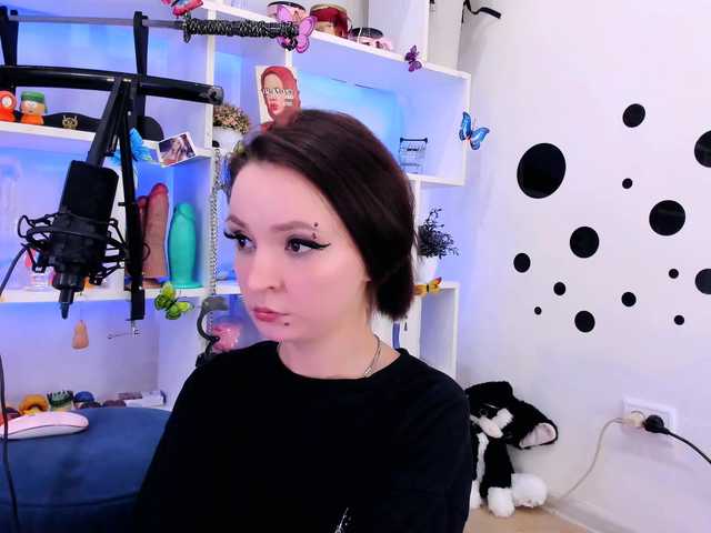 AsyaSweeet live cam on BongaCams