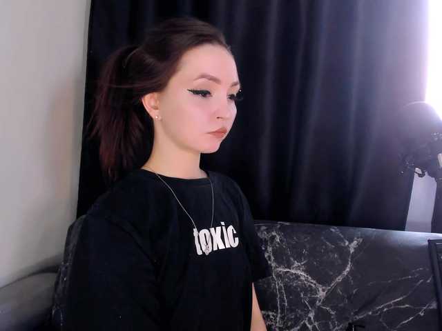 AsyaSweeet live webcam show