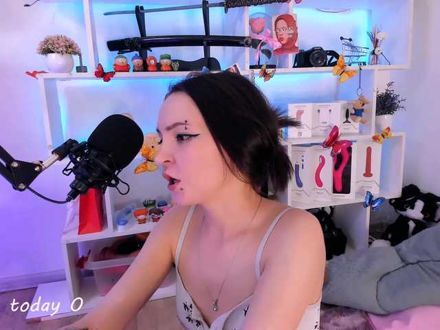AsyaSweeet live cam on BongaCams