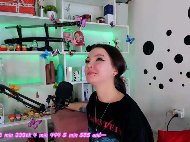 AsyaSweeet live cam on BongaCams