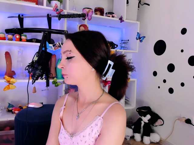 AsyaSweeet live cam on BongaCams