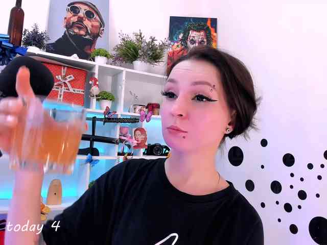 AsyaSweeet webcam
