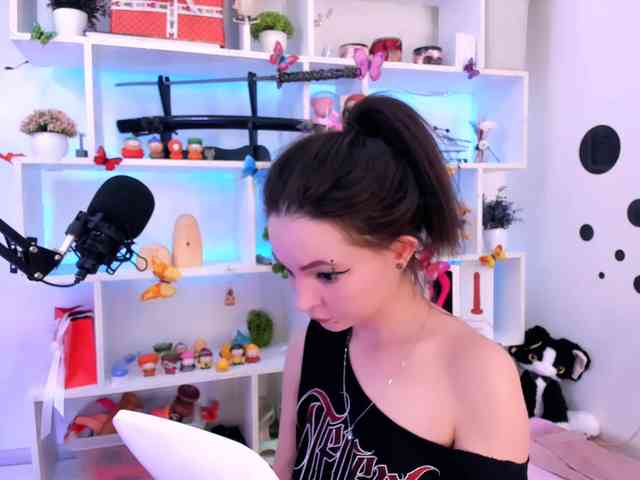 AsyaSweeet webcam