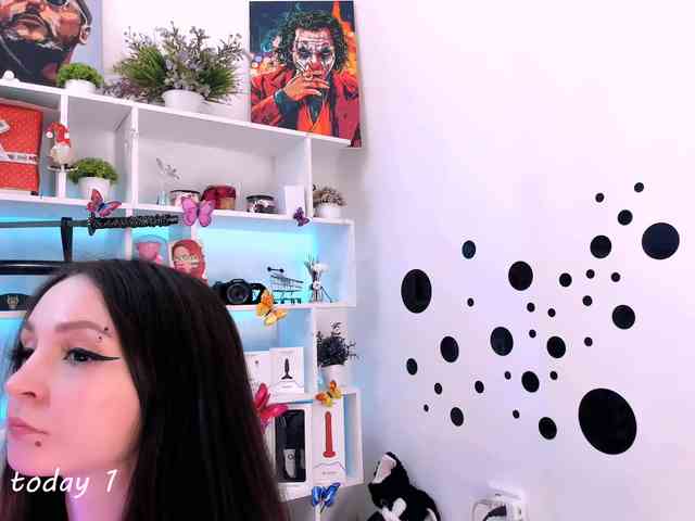 AsyaSweeet webcam